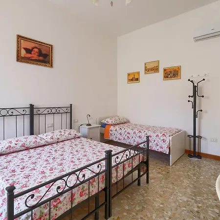 بيت ضيافة Dimora Del Magnifico 3*