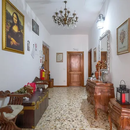 Dimora Del Magnifico بيت ضيافة 3*