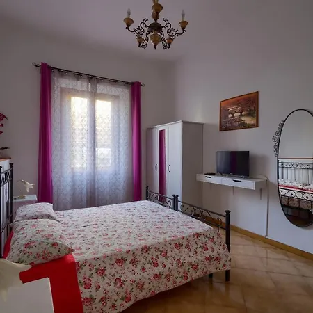 Dimora Del Magnifico بيت ضيافة