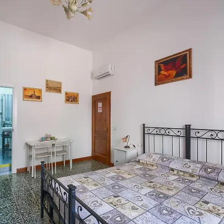 Dimora Del Magnifico بيت ضيافة