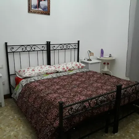 Dimora Del Magnifico بيت ضيافة
